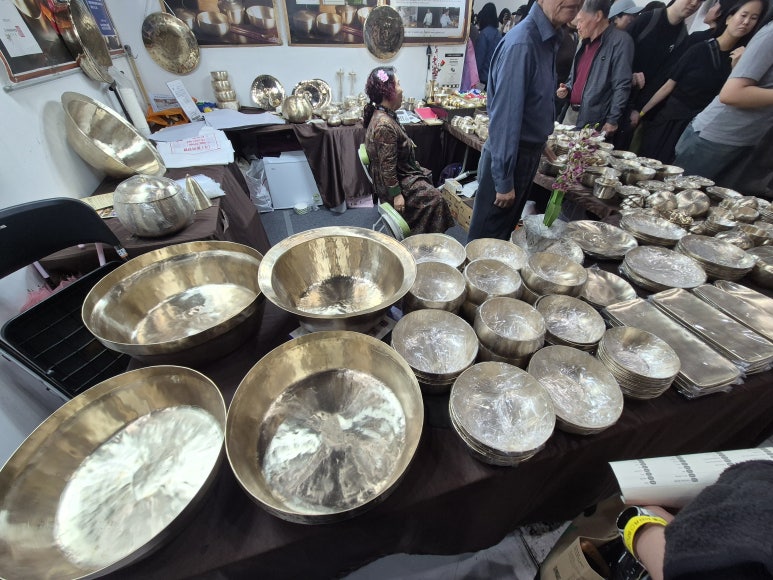 Seoul International Buddhism Expo 2026 at COEX: Saturday review, queues, and crowds