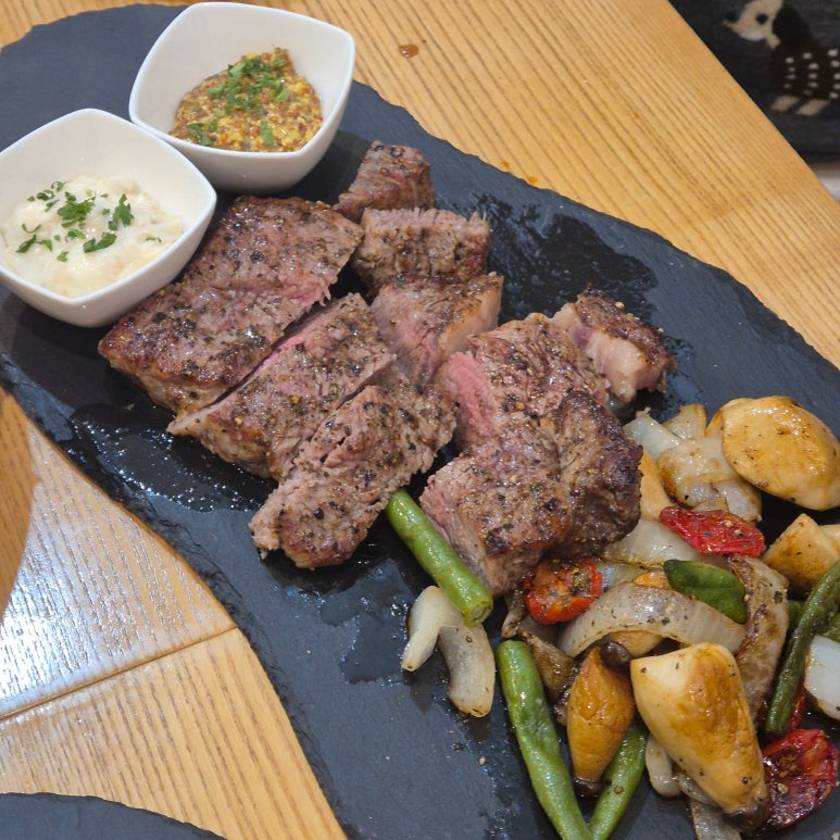 Black Bear: an Italian restaurant in Changdong, Seoul (honest review)