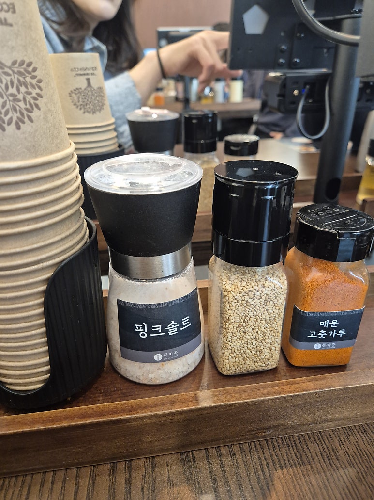 Donkachun: a reliable tonkatsu lunch spot near Gangnam & Yangjae Station, Seoul