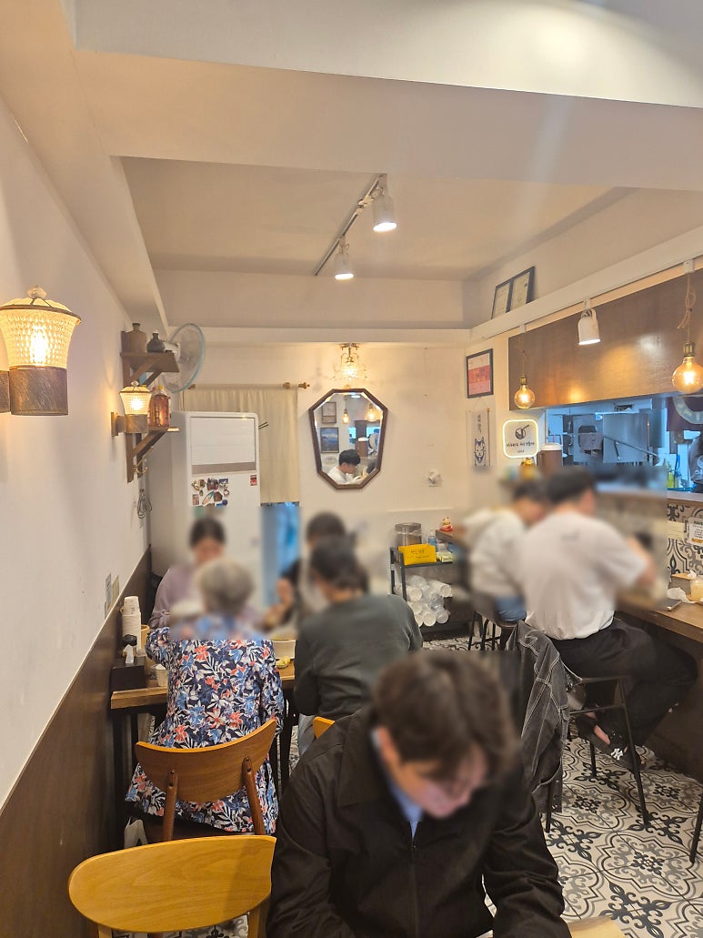 Tsuru Tsuru: honest review of the house-made mazesoba and ramen near Sungshin Women's University (Seoul)