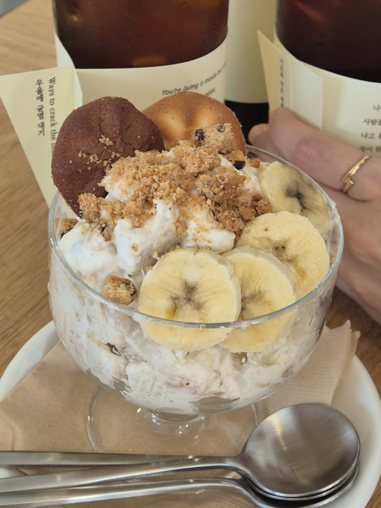 A CUP OF TEXT (어코트): a book-themed aesthetic café in Haebangchon, Seoul